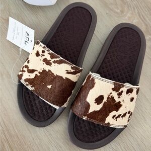 NEW | APL Iconic Slides - Cow Hide (Brown)